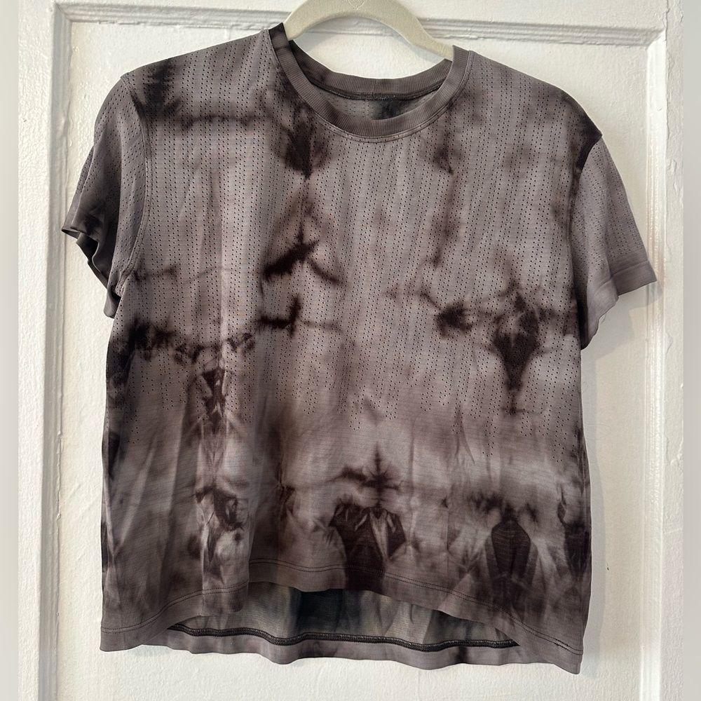 Lululemon shirt